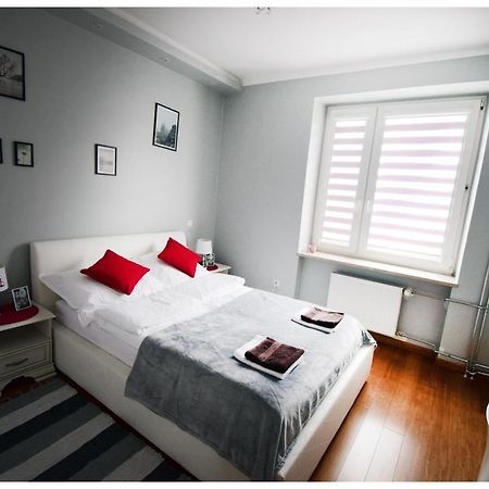 Color 24 Apartament IV Apartment Сталова Вола Екстериор снимка