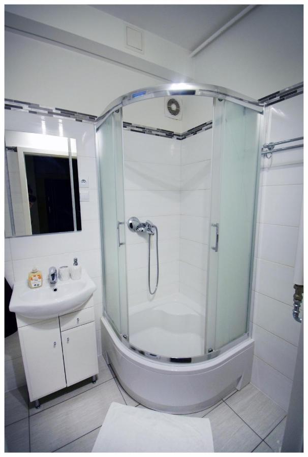 Color 24 Apartament IV Apartment Сталова Вола Екстериор снимка