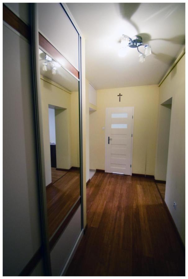 Color 24 Apartament IV Apartment Сталова Вола Екстериор снимка
