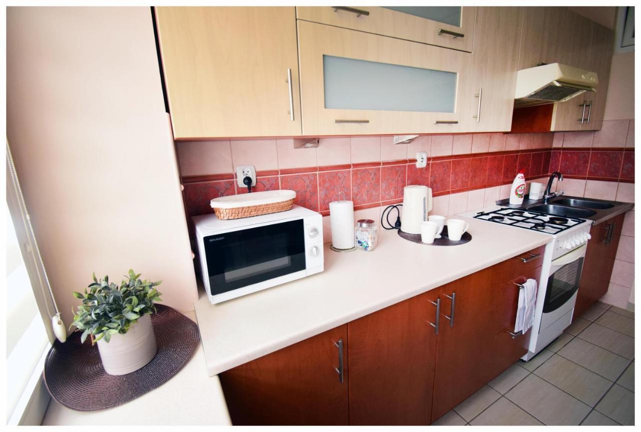 Color 24 Apartament IV Apartment Сталова Вола Екстериор снимка
