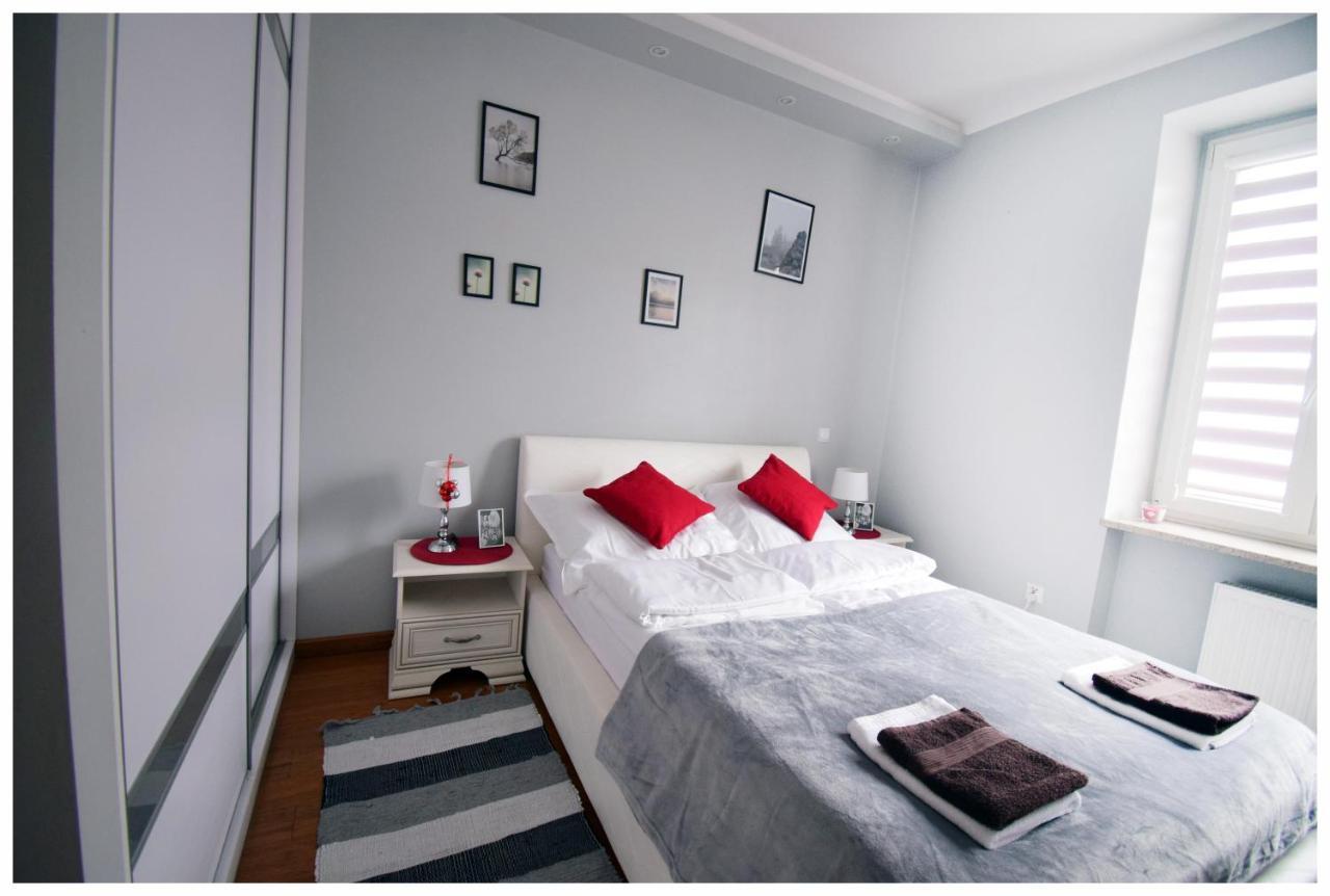 Color 24 Apartament IV Apartment Сталова Вола Екстериор снимка